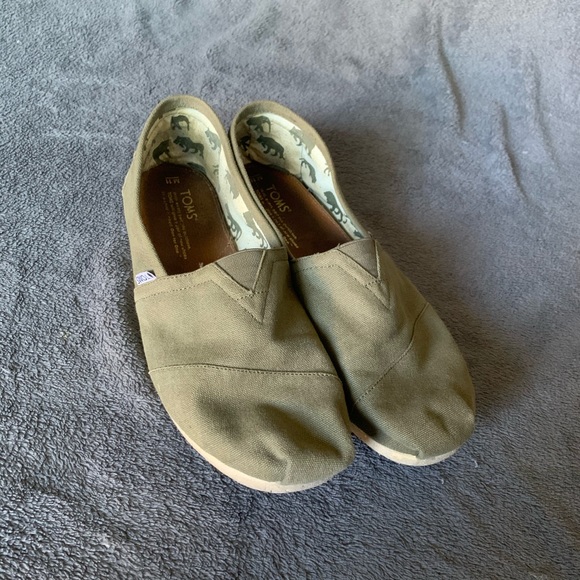 Toms Shoes - Picture 2 of 3